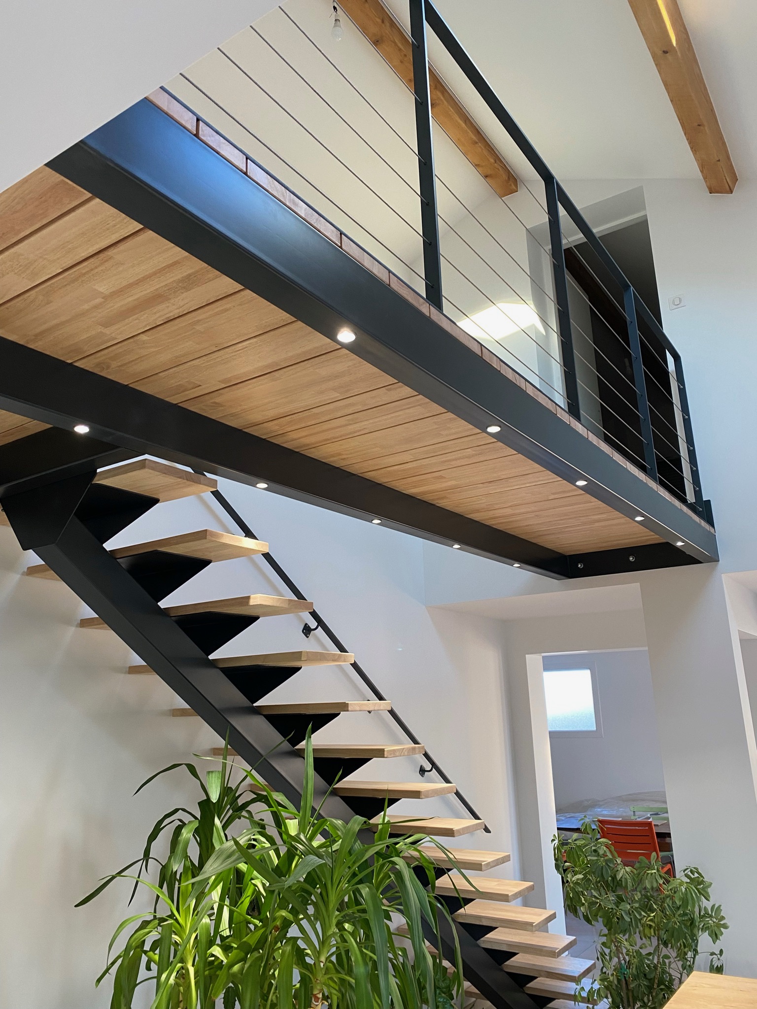 Passerelle et terrasse métallique sur mesure par Pascal Gardes, serrurerie métallerie Lantriac